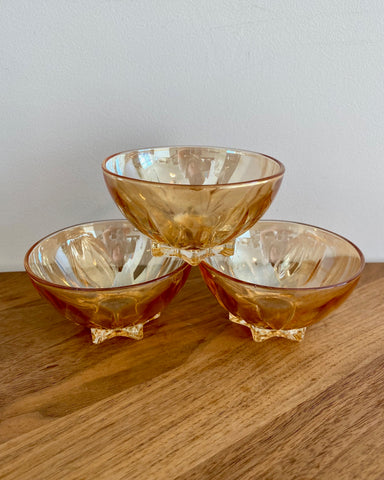 Pearly pink snack desert bowls set of three